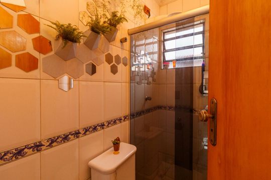 Banheiro de apartamento para alugar com 2 quartos, 50m² em Jardim Martins Silva, São Paulo
