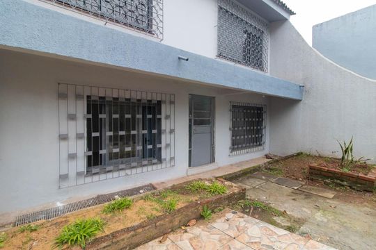 Fachada de casa para alugar com 2 quartos, 50m² em Medianeira, Porto Alegre