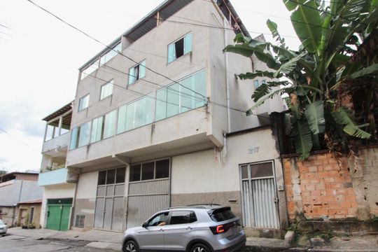 Fachada de casa para alugar com 2 quartos, 70m² em Incofindência, Belo Horizonte