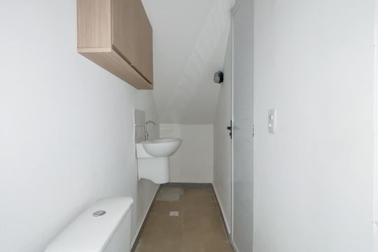 Banheiro de kitnet/studio para alugar com 1 quarto, 20m² em Vila Yolanda, Osasco