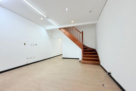 Sala de casa para alugar com 2 quartos, 120m² em Cidade Monções, São Paulo