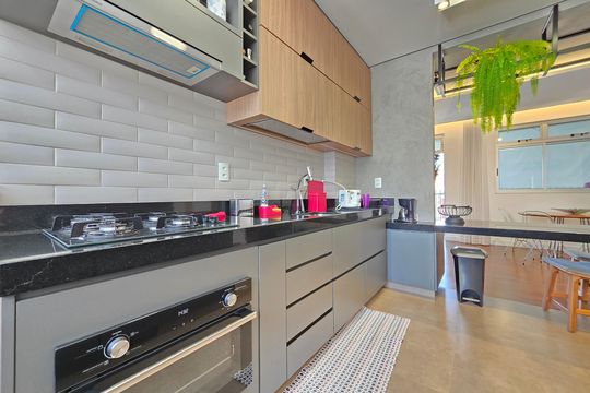 Cozinha  de apartamento à venda com 2 quartos, 80m² em Carmo, Belo Horizonte