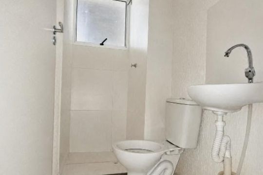 Banheiro de apartamento para alugar com 1 quarto, 40m² em Jardim das Margaridas, Salvador