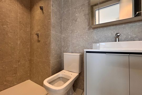 Banheiro de apartamento para alugar com 1 quarto, 25m² em Vila Nova Conceição, São Paulo