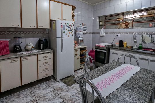 Casa à venda com 2 quartos, 136m² em Vila Brasilandia, São Paulo
