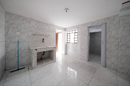 Cozinha de casa para alugar com 2 quartos, 70m² em Jardim Jaú (zona Leste), São Paulo