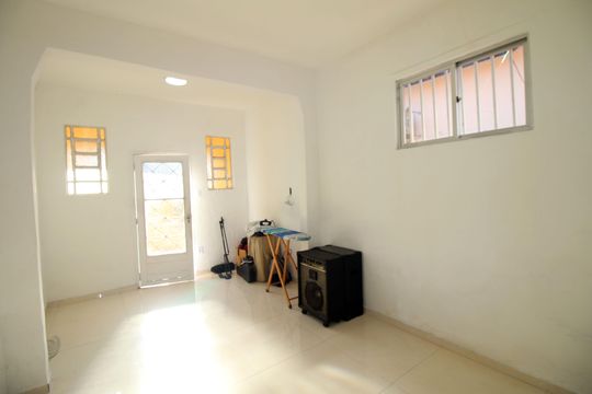 Sala de casa à venda com 3 quartos, 100m² em Penha Circular, Rio de Janeiro