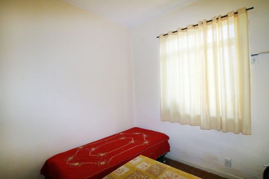 Quarto 2 de casa à venda com 3 quartos, 100m² em Penha Circular, Rio de Janeiro