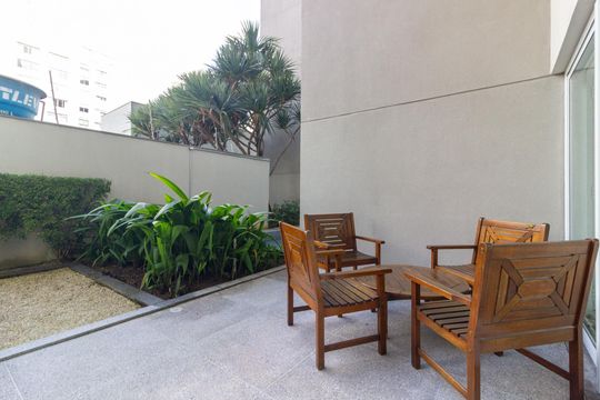 Área comum - Jardim de apartamento para alugar com 2 quartos, 80m² em Jardins, São Paulo