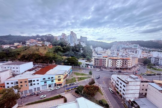 Apartamento para alugar com 2 quartos, 81m² em Teixeiras, Juiz de Fora