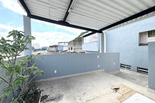 Área comum de casa à venda com 3 quartos, 355m² em Jardim Monjolo, São Paulo