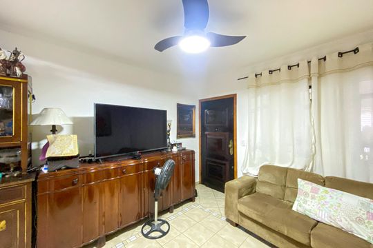 Sala de casa à venda com 3 quartos, 150m² em Parque Casa de Pedra, São Paulo