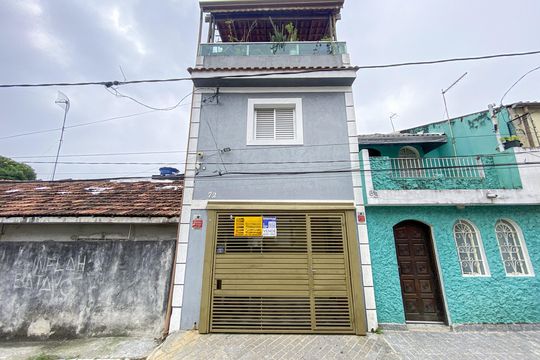 Fachada de casa à venda com 3 quartos, 150m² em Parque Casa de Pedra, São Paulo