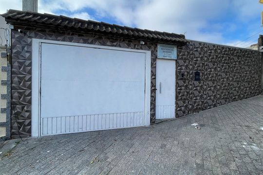 Fachada de casa à venda com 2 quartos, 52m² em Vila Ré, São Paulo