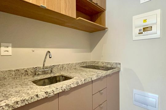 Cozinha de kitnet/studio para alugar com 1 quarto, 26m² em Pinheiros, São Paulo