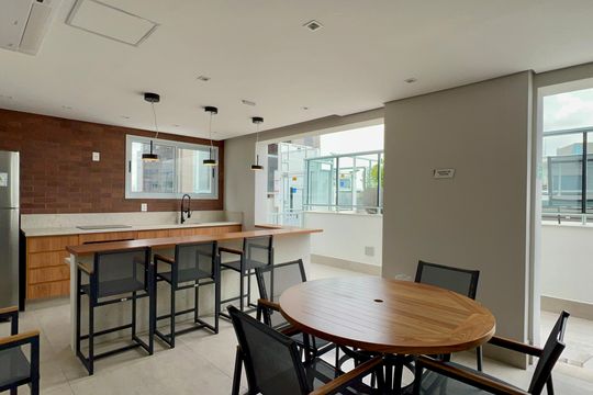 Área comum de kitnet/studio para alugar com 1 quarto, 26m² em Pinheiros, São Paulo