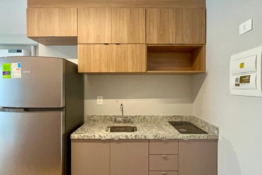 Cozinha de kitnet/studio para alugar com 1 quarto, 26m² em Pinheiros, São Paulo