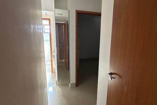 Corredor de apartamento à venda com 3 quartos, 88m² em Setor Bueno, Goiânia
