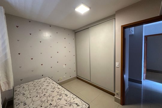 Quarto de apartamento à venda com 3 quartos, 88m² em Setor Bueno, Goiânia