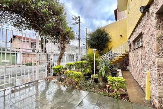Garagem de casa à venda com 3 quartos, 185m² em Jardim Jabaquara, São Paulo