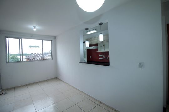 Sala de apartamento para alugar com 2 quartos, 50m² em Parada de Lucas, Rio de Janeiro