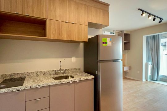 Cozinha de kitnet/studio à venda com 1 quarto, 26m² em Pinheiros, São Paulo