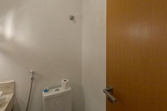 Lavabo de apartamento para alugar com 3 quartos, 128m² em Embaré, Santos