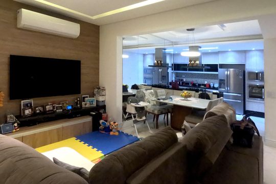Apartamento para alugar com 3 quartos, 128m² em Embaré, Santos