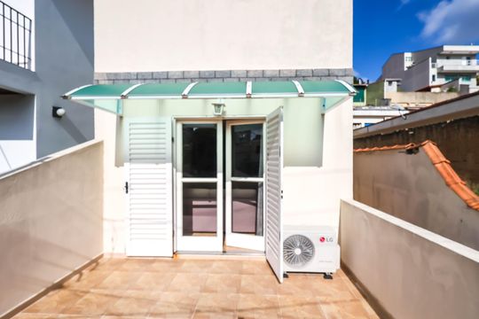 Varanda 1 de casa à venda com 3 quartos, 250m² em Jardim da Gloria, São Paulo
