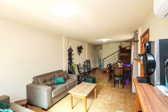 Sala de casa à venda com 3 quartos, 250m² em Jardim da Gloria, São Paulo