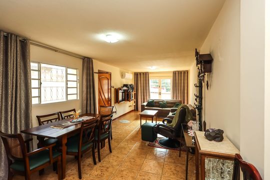 Casa à venda com 3 quartos, 250m² em Jardim da Gloria, São Paulo