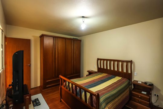 Quarto 1 de casa à venda com 3 quartos, 250m² em Jardim da Gloria, São Paulo