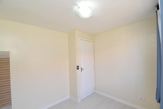 Quarto 1 de apartamento à venda com 2 quartos, 40m² em Atuba, Curitiba