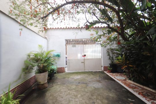 Garagem de casa à venda com 3 quartos, 177m² em Cidade São Mateus, São Paulo