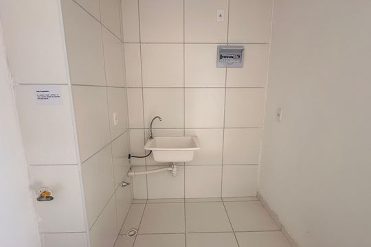 Área de serviço de kitnet/studio à venda com 2 quartos, 34m² em Jardim São Luís, São Paulo