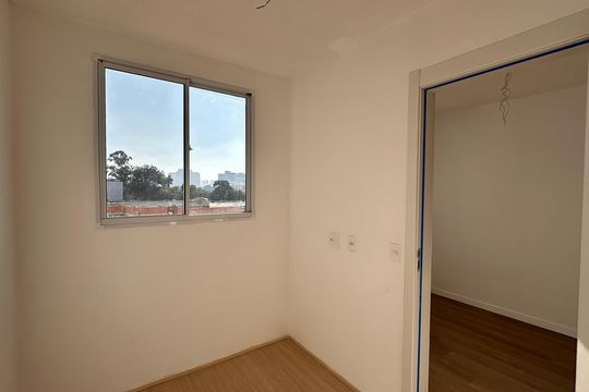 Quarto de kitnet/studio à venda com 2 quartos, 34m² em Jardim São Luís, São Paulo
