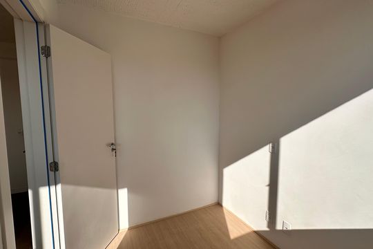 Quarto de kitnet/studio à venda com 2 quartos, 34m² em Jardim São Luís, São Paulo