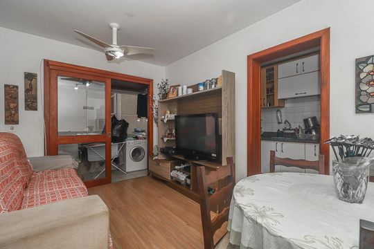 Sala de apartamento à venda com 2 quartos, 61m² em Petrópolis, Porto Alegre