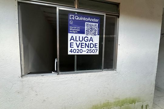 Fachada de casa para alugar com 1 quarto, 45m² em Vargem Grande, Rio de Janeiro