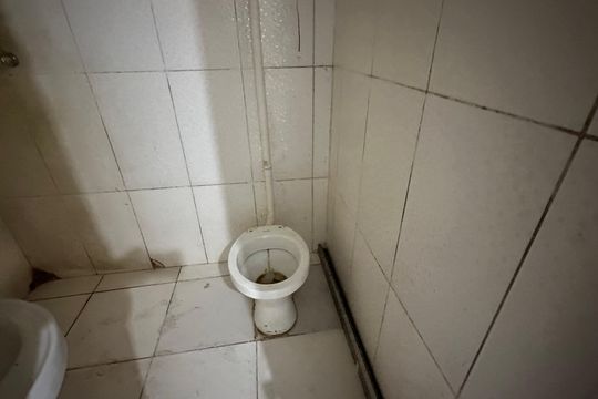 Banheiro de casa para alugar com 1 quarto, 45m² em Vargem Grande, Rio de Janeiro