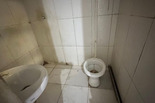 Banheiro de casa para alugar com 1 quarto, 45m² em Vargem Grande, Rio de Janeiro