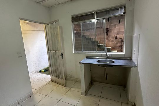 Studio de casa para alugar com 1 quarto, 45m² em Vargem Grande, Rio de Janeiro