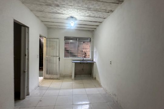 Studio de casa para alugar com 1 quarto, 45m² em Vargem Grande, Rio de Janeiro
