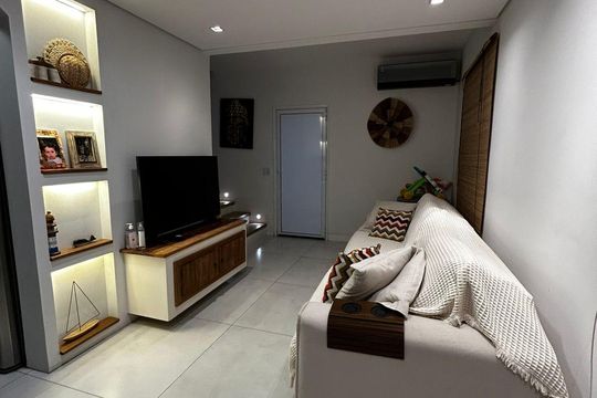 Sala de casa de condomínio à venda com 2 quartos, 60m² em Chácaras São Luís, Barueri