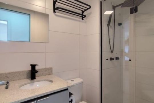 Banheiro 1 de apartamento para alugar com 2 quartos, 62m² em Jardim Sabará, Porto Alegre