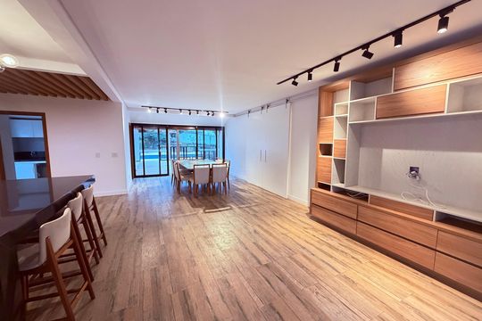 Casa para alugar com 4 quartos, 351m² em Novo Horizonte, Juiz de Fora