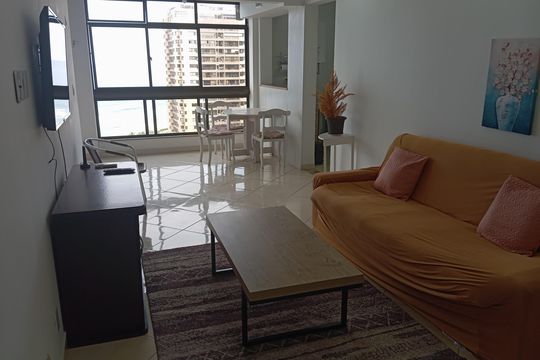Sala  de apartamento para alugar com 1 quarto, 68m² em Barra da Tijuca, Rio de Janeiro