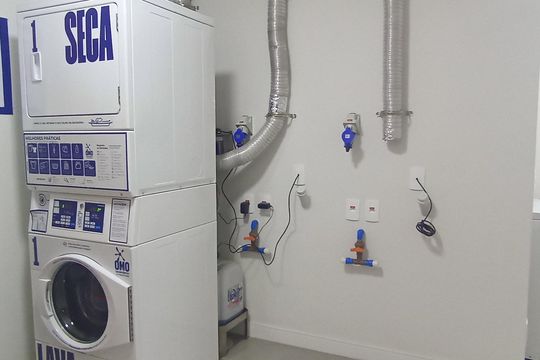 Lavanderia de apartamento para alugar com 1 quarto, 68m² em Barra da Tijuca, Rio de Janeiro