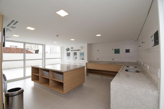 Área comum - Lavanderia de kitnet/studio para alugar com 1 quarto, 21m² em Centro, Curitiba