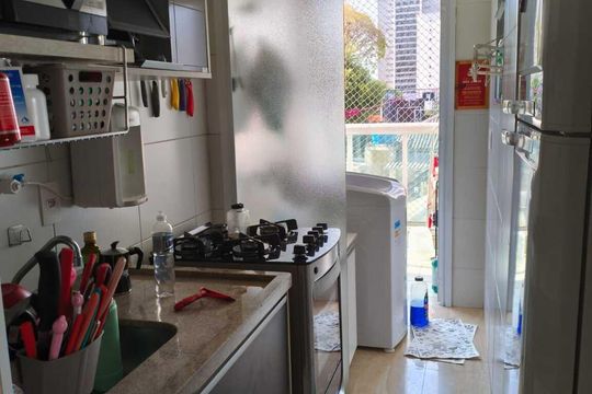 Cozinha de apartamento à venda com 2 quartos, 57m² em Vila Gumercindo, São Paulo